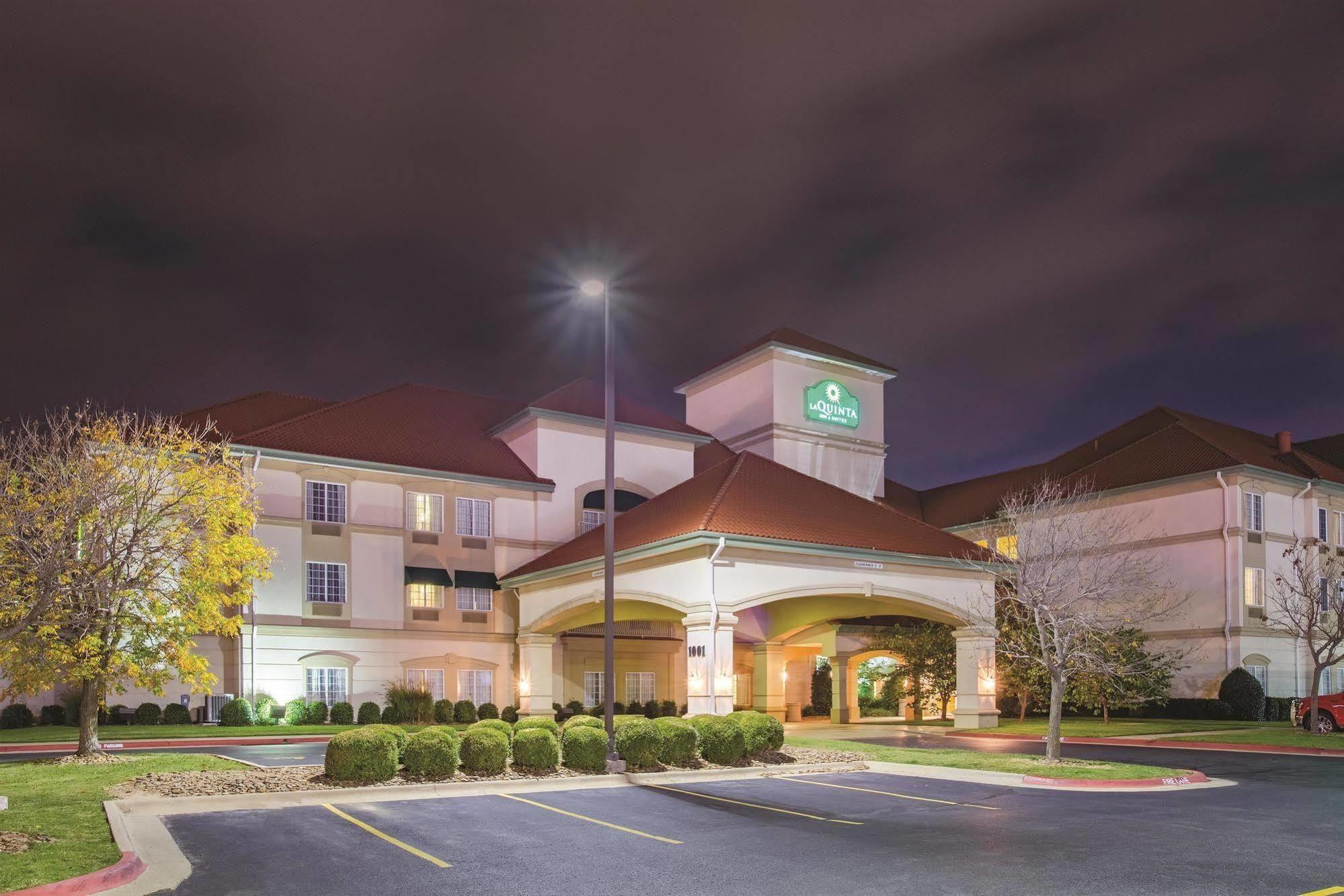 La Quinta By Wyndham Bentonville Exterior foto
